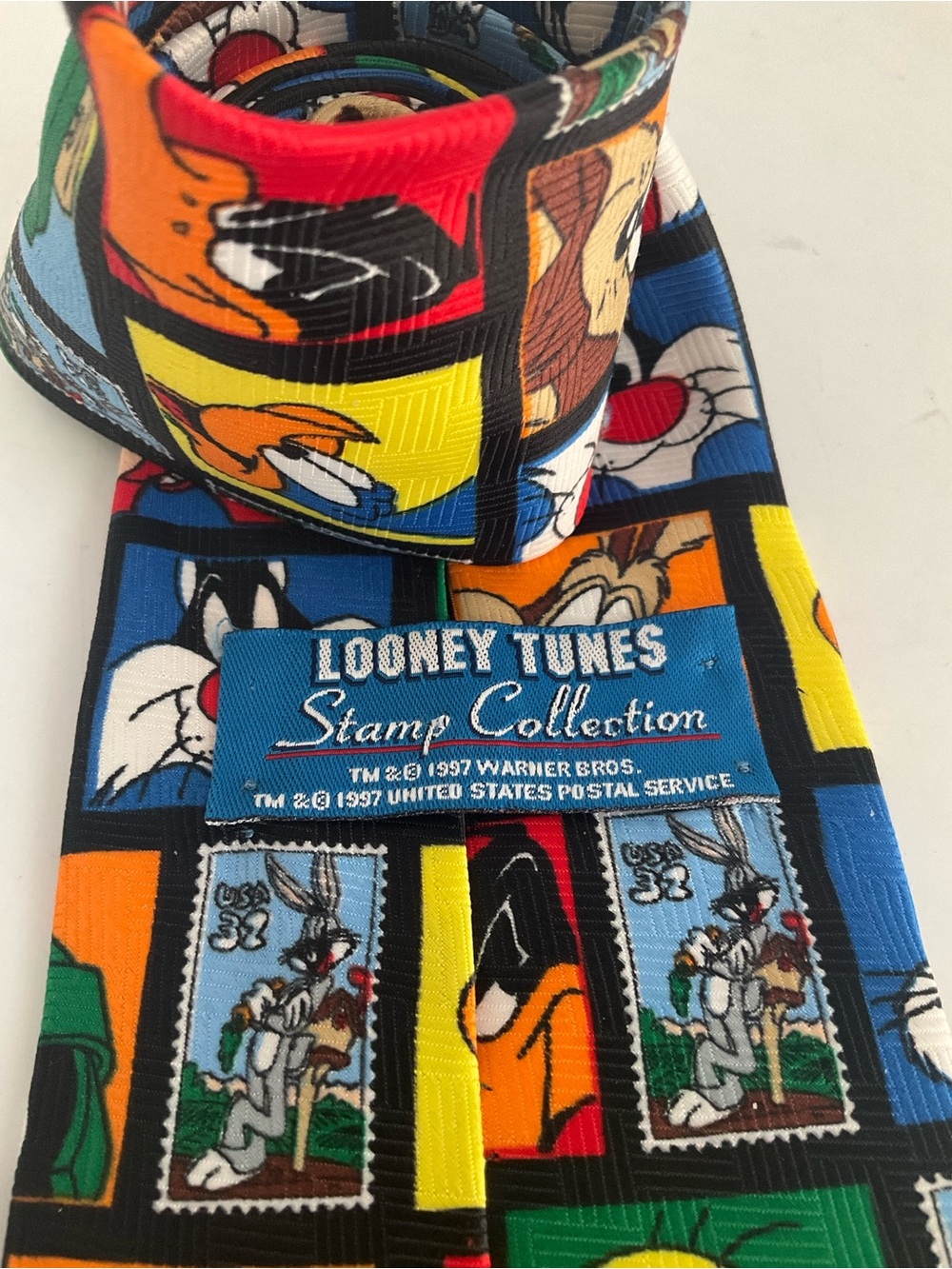 Vintage Colorful Looney Tunes Stamp Collection 1997 Character Tie - Picture 3 of 5
